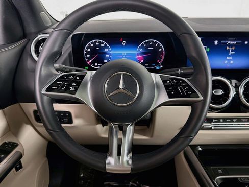 Certified 2026 Mercedes-Benz GLA 250 image 19