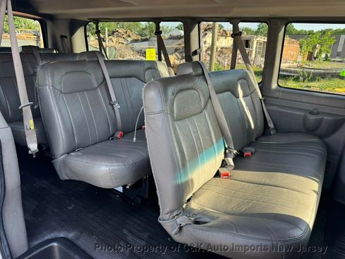 Used 2022 Chevrolet Express 3500 LS RWD image 30