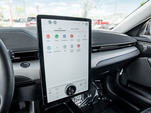 Used 2022 Ford Mustang Mach-E Select image 26