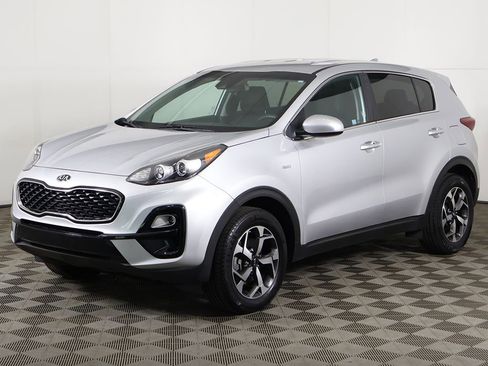 Used 2020 Kia Sportage LX AWD/4WD image 5