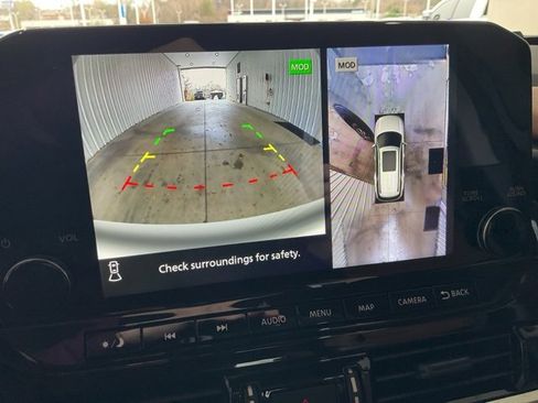 Used 2025 Nissan Pathfinder Platinum w/ Cargo Package image 18