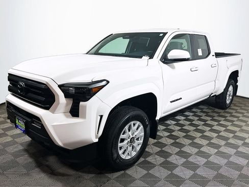 New 2026 Toyota Tacoma SR5 AWD/4WD image 3