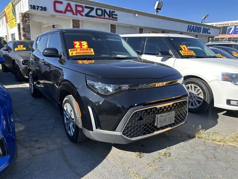 Used 2023 Kia Soul LX image 4