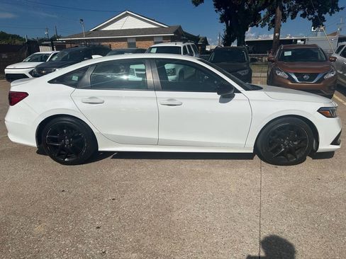 Used 2023 Honda Civic Sport image 5
