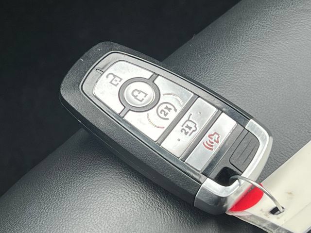 Used 2021 Ford Explorer Platinum w/ Equipment Group 601A AWD/4WD image 33