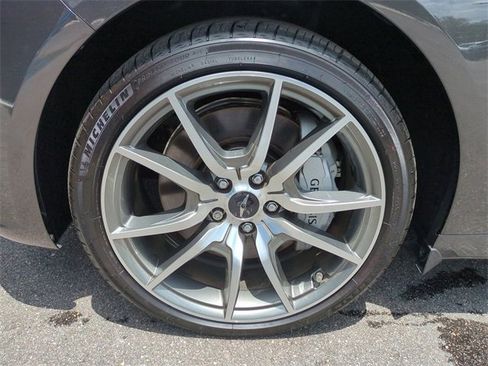 Certified 2025 Genesis G70 2.5T image 10