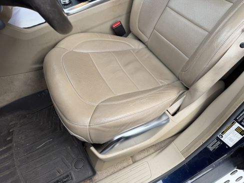 Used 2015 Mercedes-Benz GL 550 4MATIC image 20