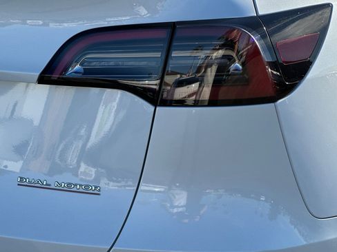 Used 2022 Tesla Model Y Performance image 25