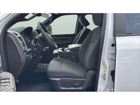 Used 2025 RAM 2500 Big Horn AWD/4WD image 10