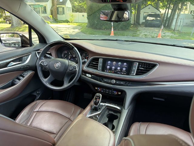 Used 2021 Buick Enclave Avenir w/ Avenir Technology Package AWD/4WD image 22
