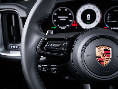New 2026 Porsche Cayenne E-Hybrid AWD/4WD image 17