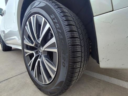 Used 2020 Volvo XC90 T5 Momentum image 11