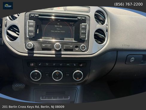 Used 2014 Volkswagen Tiguan SEL AWD/4WD image 22