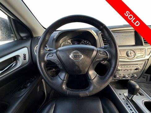 Used 2019 Nissan Pathfinder SL image 13