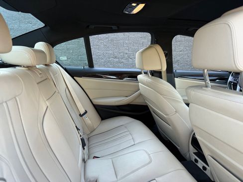 Used 2019 BMW 530i w/ Convenience Package image 17