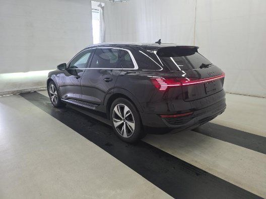 Used 2024 Audi Q8 e-tron Premium AWD/4WD image 3