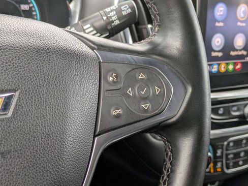 Used 2023 Chevrolet Traverse LT image 19