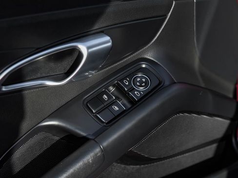 Used 2019 Porsche 718 Cayman image 36