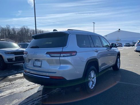 Used 2022 Jeep Grand Cherokee L Laredo w/ Luxury Tech Group I image 3