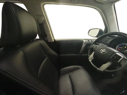 Certified 2024 Toyota 4Runner Limited AWD/4WD image 29