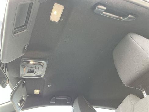 Certified 2025 Toyota Corolla SE FWD image 20