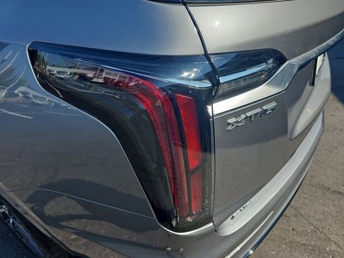 Used 2025 Cadillac XT6 Sport w/ LPO, Floor Liner Package image 38