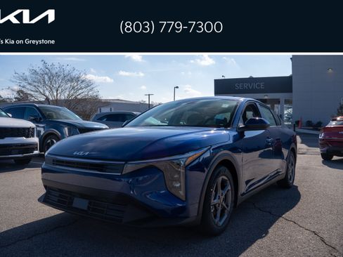 New 2025 Kia K4 LXS image 1