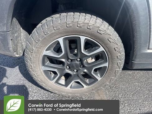 Used 2020 Jeep Compass Trailhawk image 9