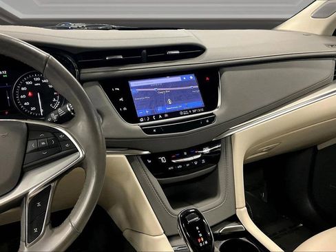 Certified 2023 Cadillac XT5 Premium Luxury w/ Technology Package AWD/4WD image 9
