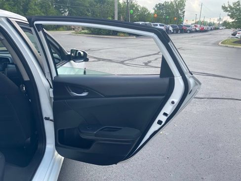 Used 2018 Honda Civic EX image 32