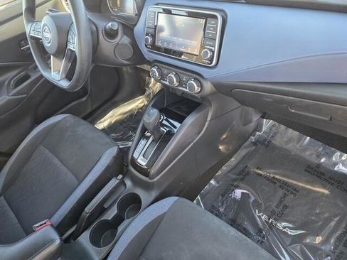 Used 2023 Nissan Versa SV image 31
