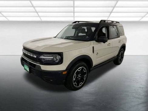 New 2025 Ford Bronco Sport Outer Banks w/ Outer Banks Tech Package+ AWD/4WD image 3