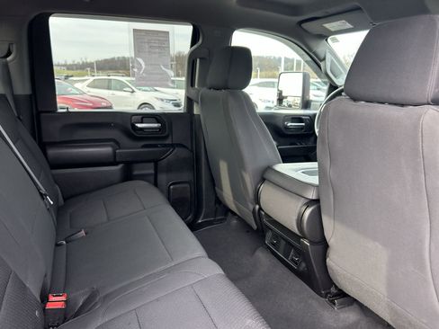 Used 2022 Chevrolet Silverado 2500 Custom w/ Custom Value Package image 19