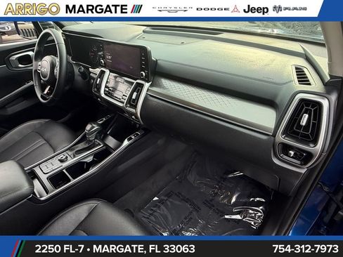 Used 2022 Kia Sorento S FWD image 20