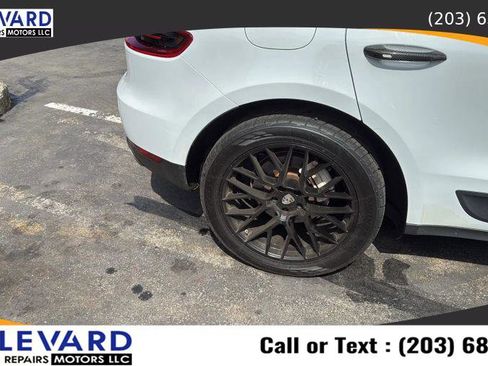 Used 2017 Porsche Macan S image 11