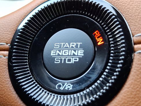 Certified 2024 Jeep Compass Limited image 22