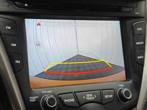 Used 2016 Hyundai Veloster FWD image 7