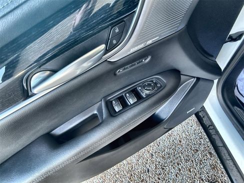 Certified 2025 Cadillac XT5 Premium Luxury image 22