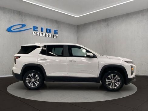 New 2026 Chevrolet Equinox LT w/ Convenience Package II AWD/4WD image 9