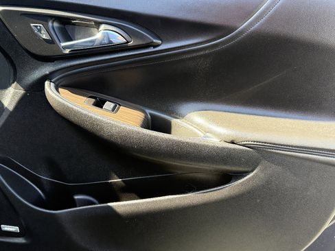 Used 2022 Chevrolet Malibu Premier FWD image 29