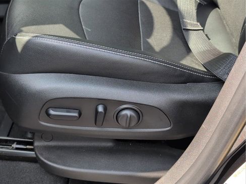 Used 2023 GMC Terrain SLT FWD image 14