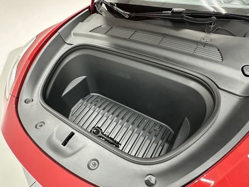 Used 2021 Tesla Model Y Long Range image 13