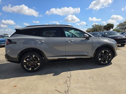 New 2026 Kia Sportage SX AWD/4WD image 9
