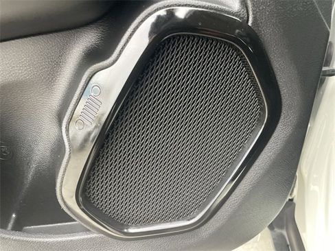 Used 2020 Jeep Renegade Altitude image 22