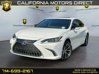Used 2022 Lexus ES 300h w/ Premium Package