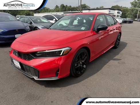 Used 2025 Honda Civic Sport image 1