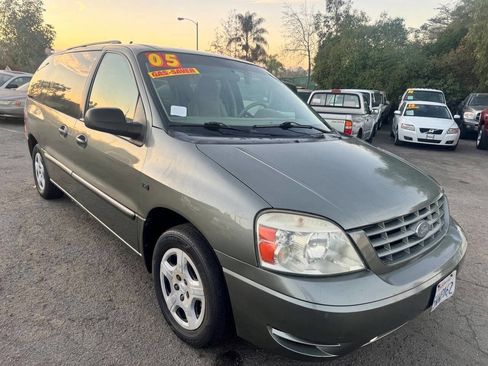Used 2005 Ford Freestar SE FWD image 1