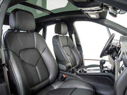 New 2026 Porsche Macan S AWD/4WD image 24