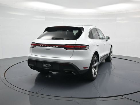Used 2022 Porsche Macan image 30