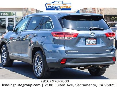 Used 2019 Toyota Highlander XLE w/ Carpet Mat Package (TMS)